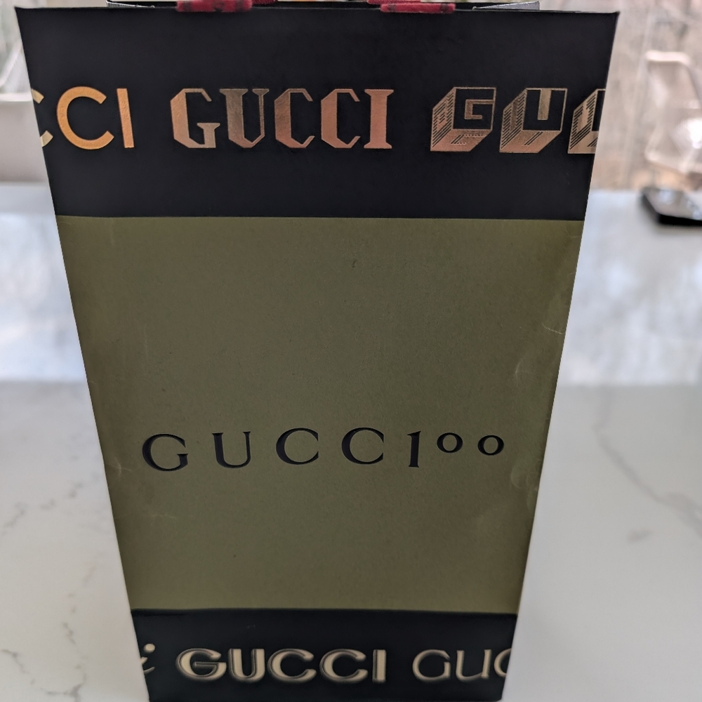 Gucci Green and Black Gift